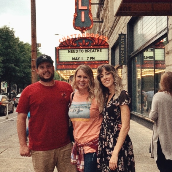 Meet your Posher, Megan - Picture 5 of 5